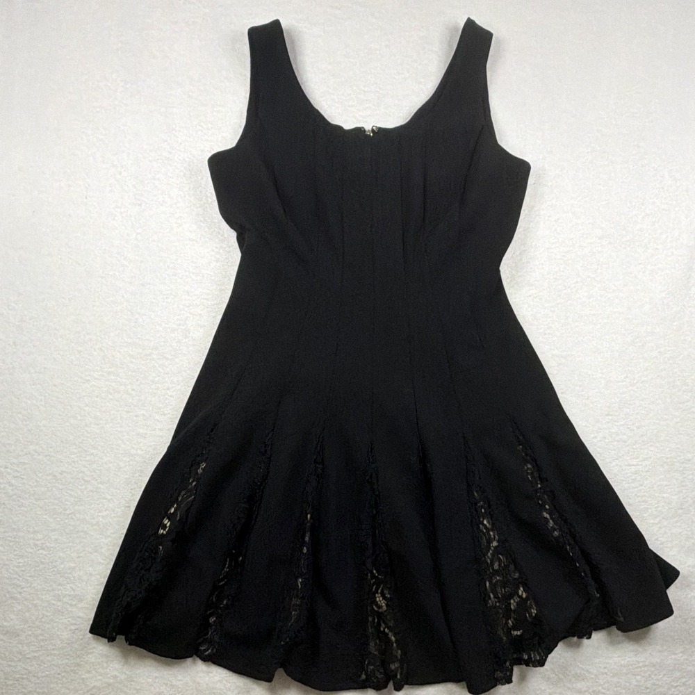 Tommy Hilfiger Black Fit & Flare Lace Dress Scoop Neck Lined Short Sz 12 - Picture 1 of 10